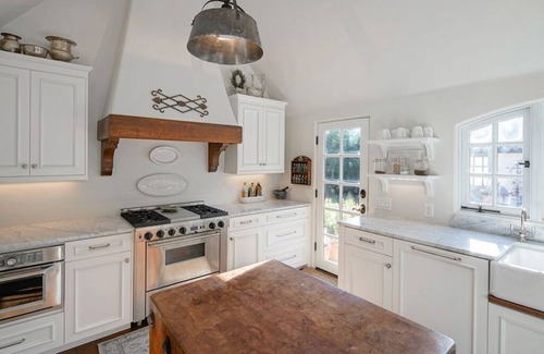 Northeast Carmel Cabaña | FairyTale Cottage, un paseo corto a la ciudad
