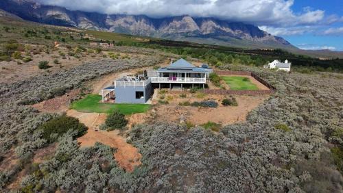 Wolseley Chalet De Esquí | Exquisite chalet on private nature reserve
