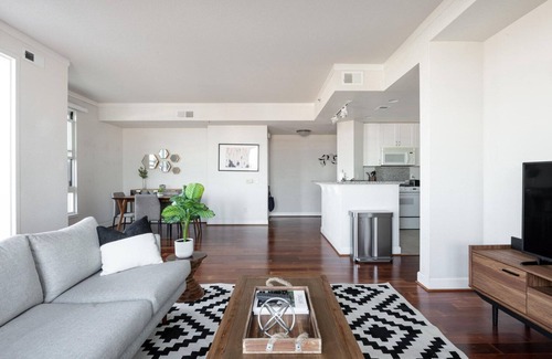 Cupertino Apartamento | Exquisite Cupertino 1BR w/ Balcony & Gym, nr Nightlife, by Blueground