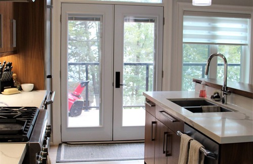 Dysart et al Cabaña | Exquisite designer cottage on sand beach on Kennisis Lake!