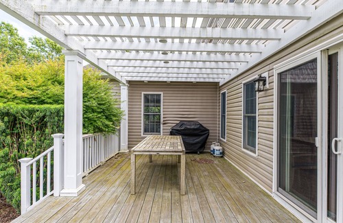 Town of Southold Town Casa | Exquisite dog-friendly home with large yard, furnished porch, & firepit