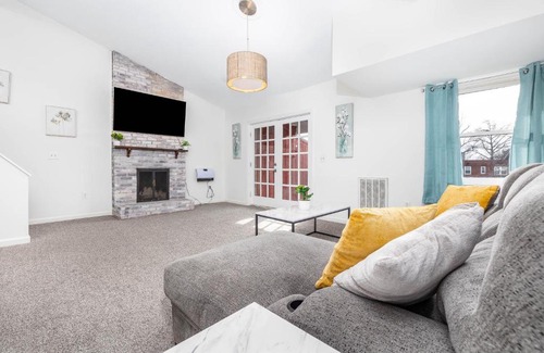 Asylum Hill Apartamento | Exquisite Downtown Loft Apartment
