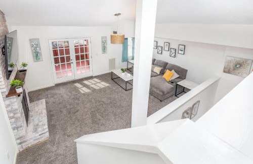 Asylum Hill Apartamento | Exquisite Downtown Loft Apartment