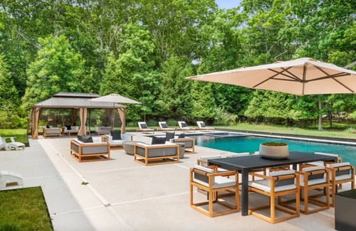 Springs Casa | Exquisite East Hamptons l Heated Pool & Hot Tub