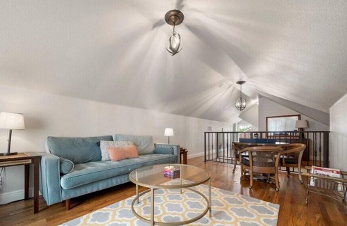 Turner Park Casa | Exquisite EXPO get AWAY-TU, Gathering Place etc.