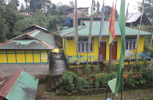 Geyzing Cabina | "exquisite Home Stay With Breathtaking Views of Khechuperi Lake in West Sikkim"