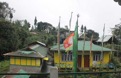 Geyzing Cabina | "exquisite Home Stay With Breathtaking Views of Khechuperi Lake in West Sikkim"