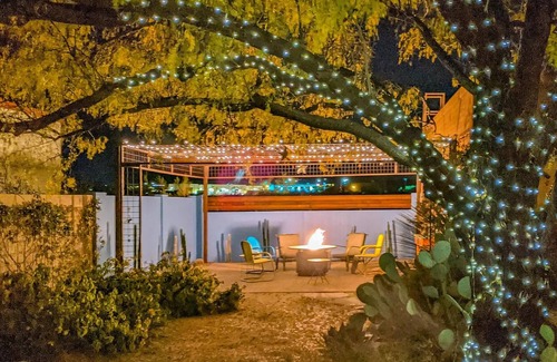 Civano Casa | Exquisite Home with casita included. Community pool, near Saguaro East Park.