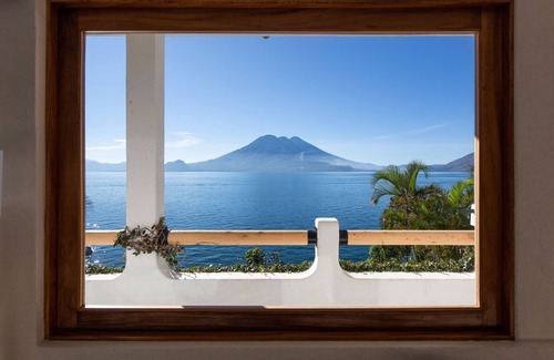 Jaibalito Villa | Exquisita villa frente al lago: ensenada privada, sauna, horno de pizza, kayaks, SUPs