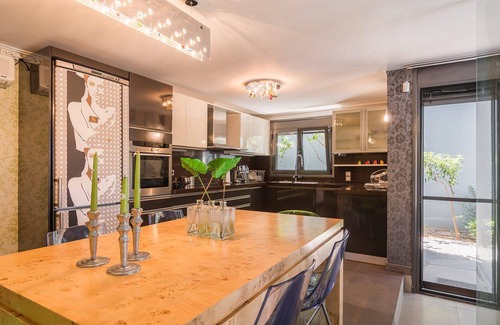 Athens City Centre Villa | Alluring Athens Maisonette | Apollo Heights Maisonette | 1 Bedroom | Superb City Views | Private Furnished Terrace with Hot Tub | Prime Location