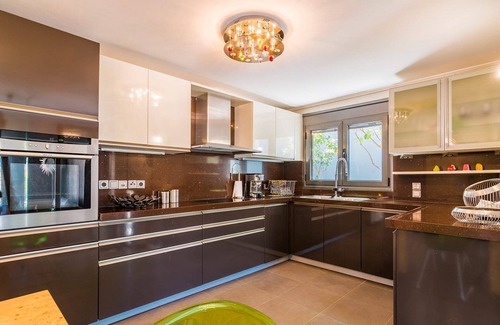 Athens City Centre Villa | Alluring Athens Maisonette | Apollo Heights Maisonette | 1 Bedroom | Superb City Views | Private Furnished Terrace with Hot Tub | Prime Location