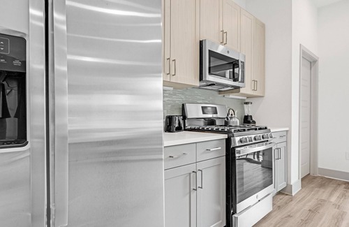 Greenway Plaza-Upper Kirby Apartamento | Exquisite Luxe Flat- Sleeps 8 near Houston Rodeo & Final Four