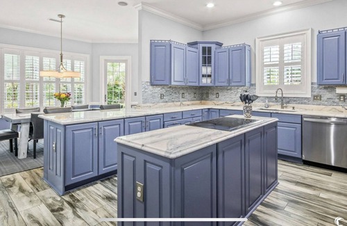 Murrells Inlet Casa | Exquisite Luxury, 10 Mins to Restaurants, Beach, and River in Gated Community