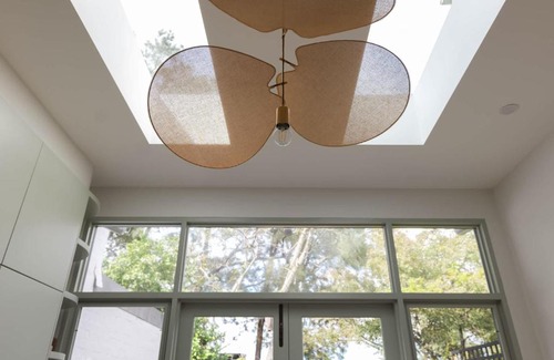 Newtown Casa | Exquisite Modern 3 Bed Home in Newtown w Parking