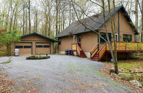 East Stroudsburg Cabina | Exquisite Mountain Cabin Getaway