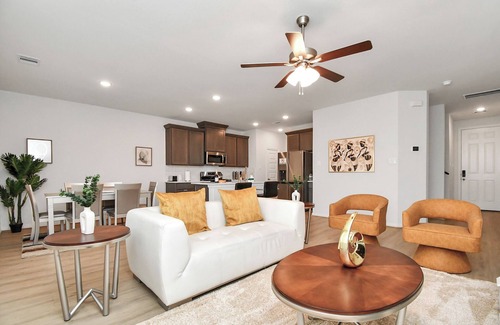 Katy Casa | Exquisite Relocation & Workers Dream Place