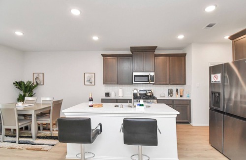 Katy Casa | Exquisite Relocation & Workers Dream Place