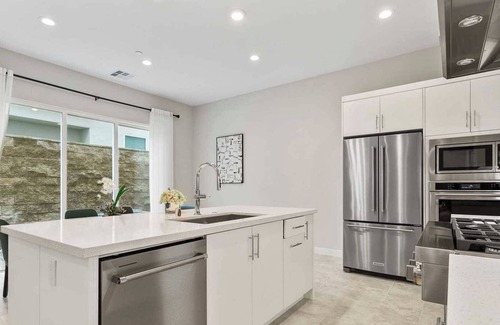 Foothill Ranch Casa | Exquisite Retreat on Pin Ln