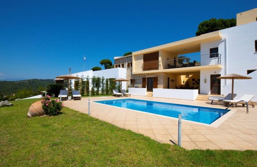 Agia Paraskevi Villa | Exquisita villa de Skiathos | Skiathea Villa B | 2 Dormitorios | Piscina Privada | Vistas panorámica