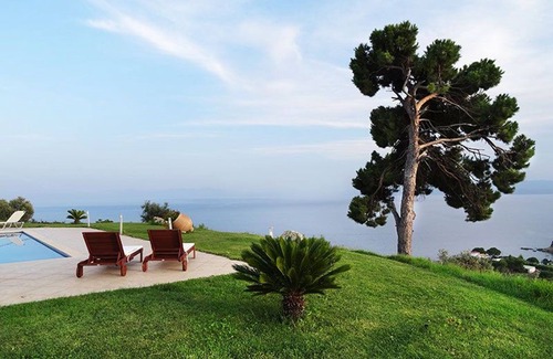 Agia Paraskevi Villa | Exquisita villa de Skiathos | Skiathea Villa B | 2 Dormitorios | Piscina Privada | Vistas panorámica