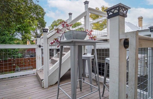 King William Casa | Exquisite Studio Guesthouse Near Downtown's Core!