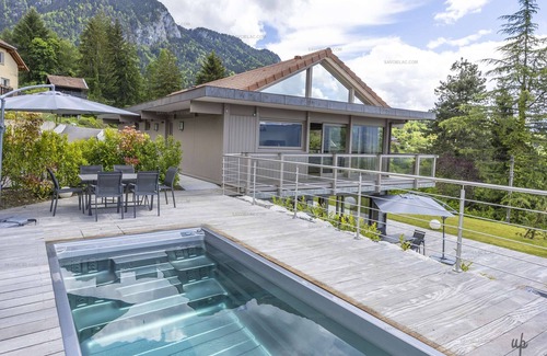 Rovagny Apartamento | Exquisite UBAC Apartment with Swimming Pool, Offering Breathtaking Views of the Lake and Mountains"