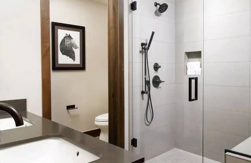 The Highlands Casa | Exquisite Upscale Oasis · Ski Resort
