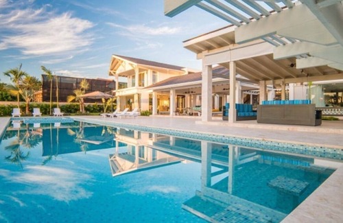 Casa de Campo Villa | Exquisite Villa overlooking the Dye Fore Golf Course