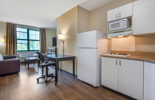 Plymouth Meeting Hotel | Extended Stay America Suites Philadelphia Plymouth Meeting E