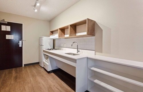 Union City Hotel | Extended Stay America Premier Suites - Union City - Dyer St.