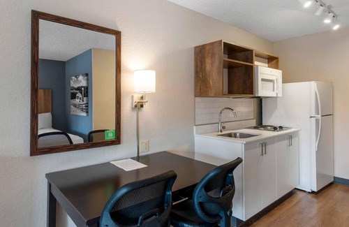 Doral Hotel | Extended Stay America Premier Suites - Miami - Airport - Doral - 87th Avenue South