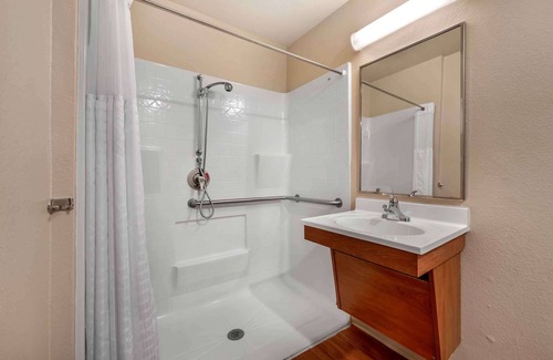 Greenwood Hotel | Extended Stay America Select Suites - Indianapolis - Greenwood