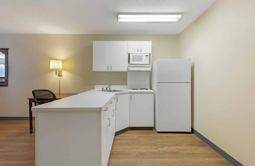 Queens Hotel | Extended Stay America Suites New York City LaGuardia Airport
