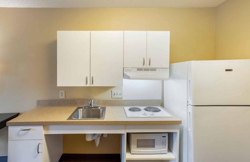 Queens Hotel | Extended Stay America Suites New York City LaGuardia Airport