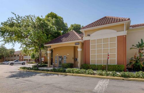 Doral Hotel | Extended Stay America Suites - Miami - Airport - Doral