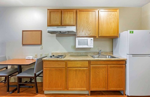 Kansas City Hotel | Extended Stay America Select Suites - Kansas City - Stadium