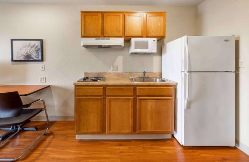 Kansas City Hotel | Extended Stay America Select Suites - Kansas City - Stadium