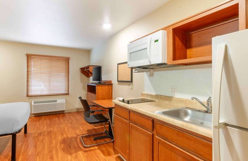 Kansas City Hotel | Extended Stay America Select Suites - Kansas City - Stadium