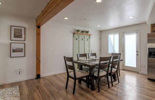 Lehi Casa | Extended Stay Comfort at Lehi Coop! Pets Welcome!
