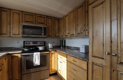 Lehi Casa | Extended Stay Comfort at Lehi Coop! Pets Welcome!