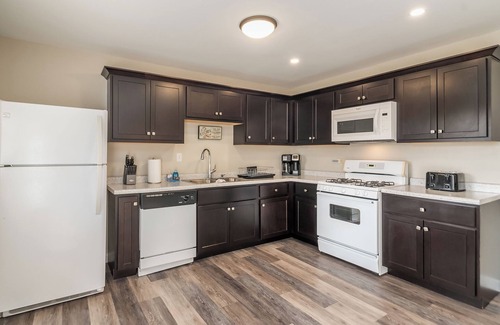 Orland Park Casa | Extended Stay Orland Park FHS Rental -Huntington Ct