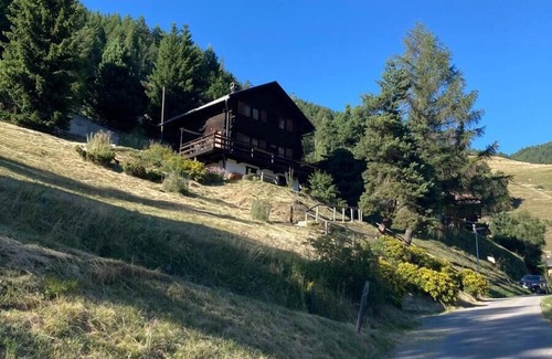 St. Luc Chalet De Esquí | Exterior: 4-room chalet for 6 (or even 7) people, with balconies, open view, very well located close