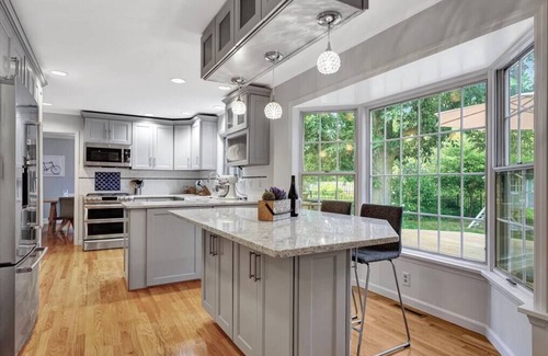 Champaign Casa | Extra Large Home w/ Chefs Kitchen Near UofI