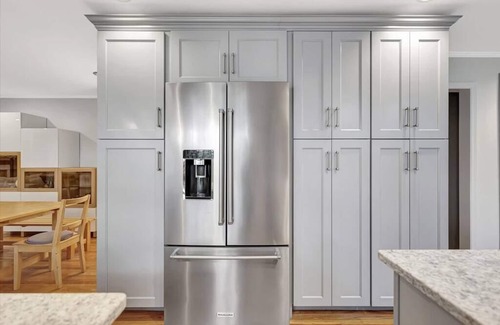 Champaign Casa | Extra Large Home w/ Chefs Kitchen Near UofI