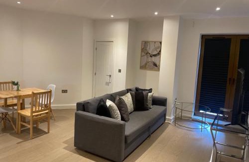 St Albans Apartamento | Extra large spacious 1 Bedroom private apartment, Nr St Albans City Station, Business, contractor, Parking, WiFi