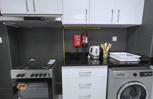 Dubai Apartamento | Extra Spacious 1BHK | Great Location | MAJAN