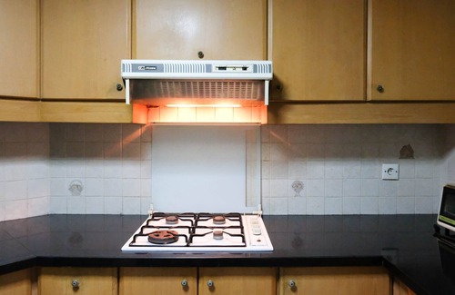 Surabaya Apartamento | Extra Spacious And Homey 2Br At Kondominium Puncak Marina Apartment
