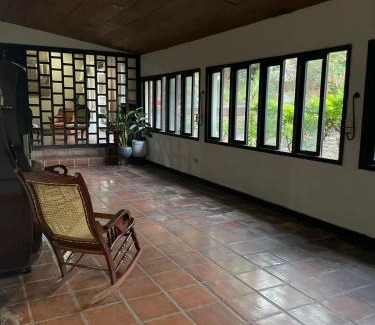 Leon Cama Y Desayuno | Extraordinaria Casa Tranquila y Ventilada