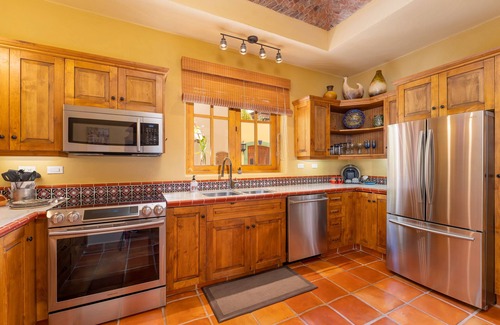 Nopolo Casa | Extraordinary 3bedrooms home with private pool 2.5 Baths- 2 Bikes Available By Casago
