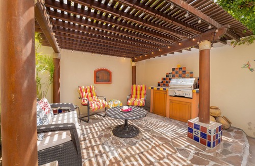 Nopolo Casa | Extraordinary 3bedrooms home with private pool 2.5 Baths- 2 Bikes Available By Casago